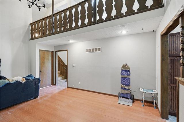 14806 E 200th Street, Peculiar, MO 64078