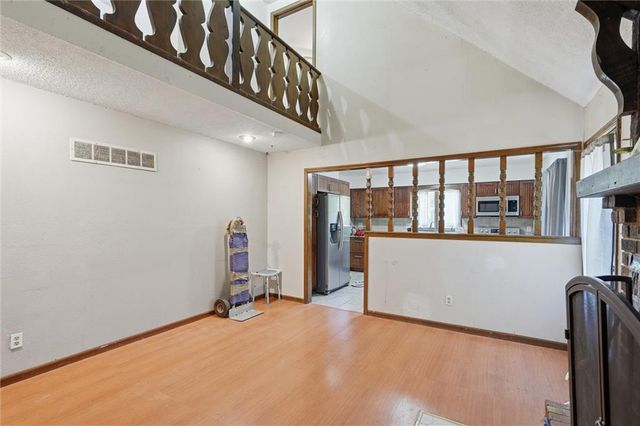 14806 E 200th Street, Peculiar, MO 64078