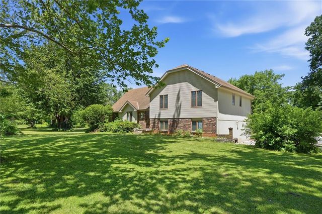 14806 E 200th Street, Peculiar, MO 64078