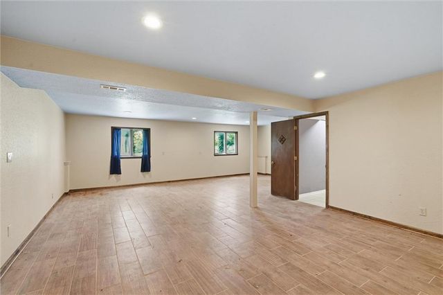 14806 E 200th Street, Peculiar, MO 64078