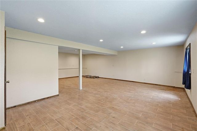 14806 E 200th Street, Peculiar, MO 64078