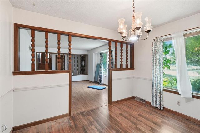 14806 E 200th Street, Peculiar, MO 64078