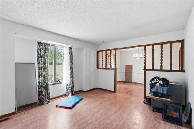 14806 E 200th Street, Peculiar, MO 64078