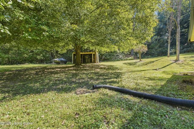 2598 Weavers Run Rd, West Point, KY 40177