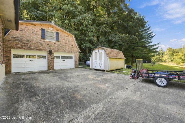 2598 Weavers Run Rd, West Point, KY 40177