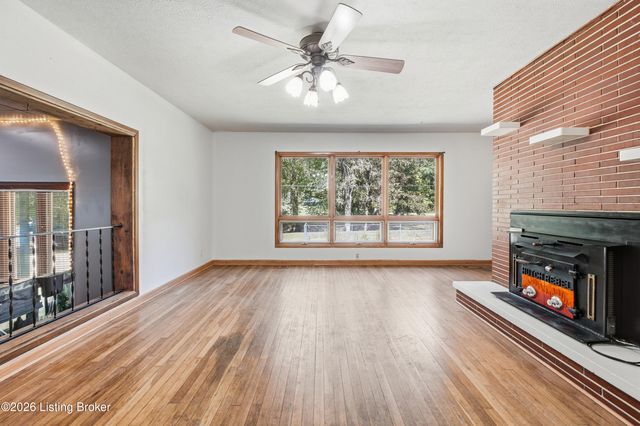2598 Weavers Run Rd, West Point, KY 40177