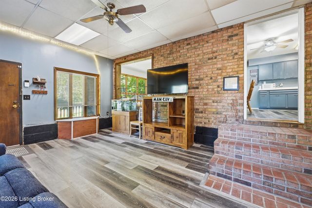 2598 Weavers Run Rd, West Point, KY 40177