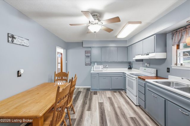 2598 Weavers Run Rd, West Point, KY 40177