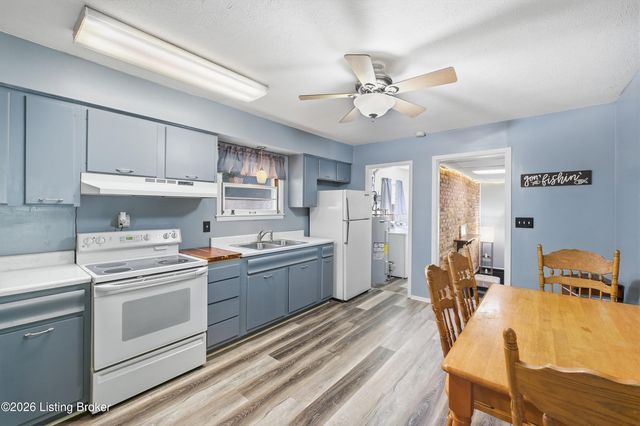2598 Weavers Run Rd, West Point, KY 40177