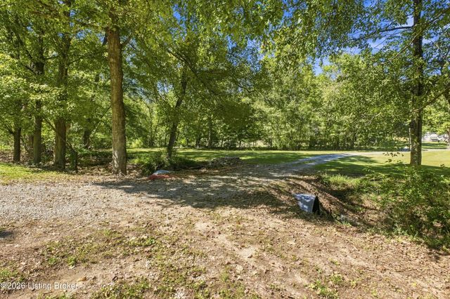 2598 Weavers Run Rd, West Point, KY 40177