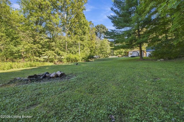 2598 Weavers Run Rd, West Point, KY 40177