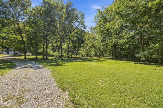 2598 Weavers Run Rd, West Point, KY 40177