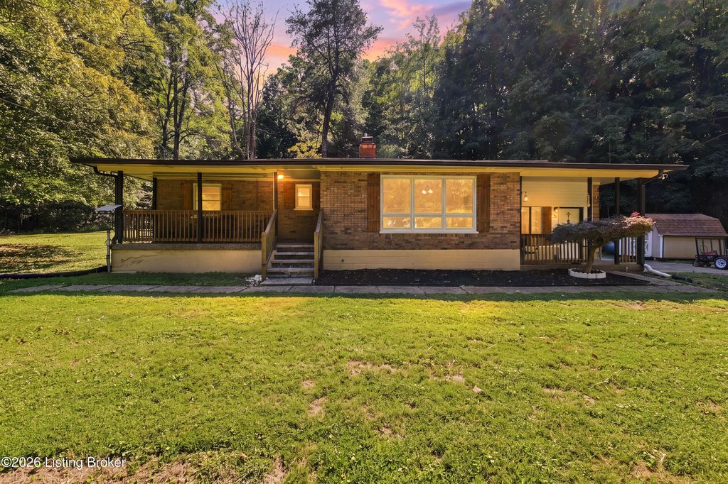 2598 Weavers Run Rd, West Point, KY 40177