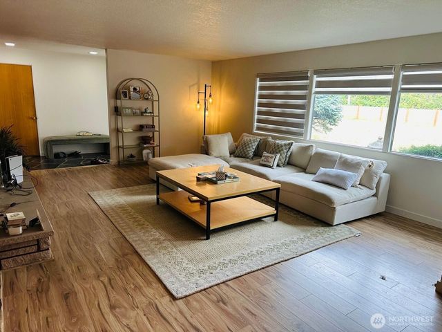 429 12th Street, Blaine, WA 98230