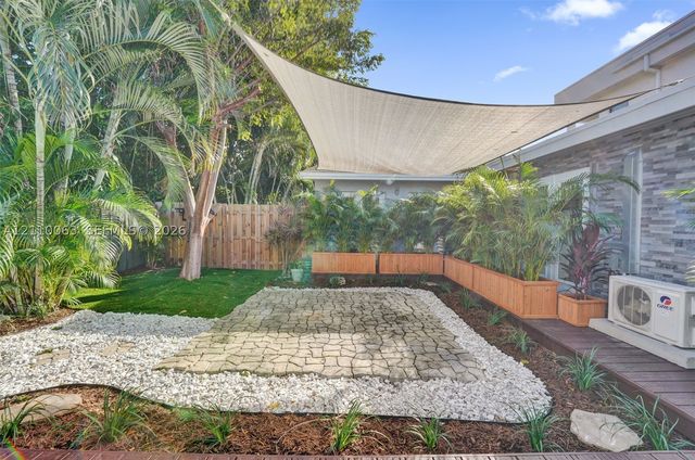 1224 NE 13th Ave 1, Fort Lauderdale, FL 33304