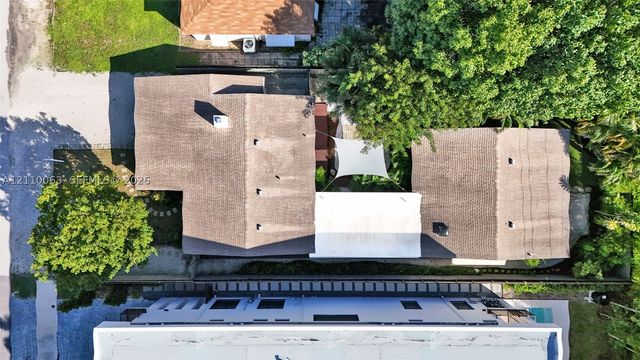 1224 NE 13th Ave 1, Fort Lauderdale, FL 33304