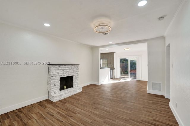 1224 NE 13th Ave 1, Fort Lauderdale, FL 33304