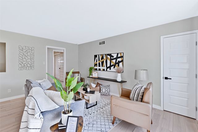 10506 Sandra Lynn Drive, Dallas, TX 75228