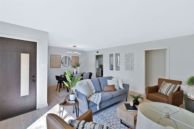 10506 Sandra Lynn Drive, Dallas, TX 75228