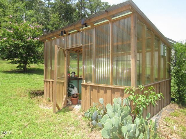 104 Woodbine Drive, Louisburg, NC 27549