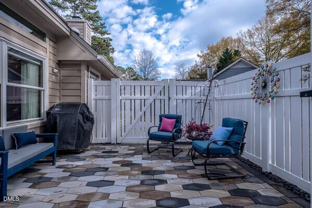 110 Covington Drive, Chapel Hill, NC 27514