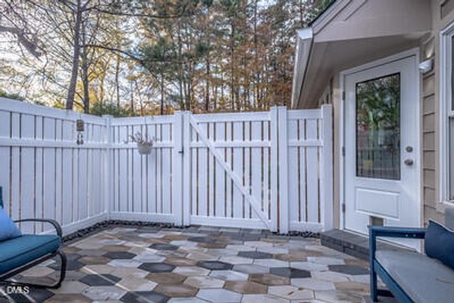 110 Covington Drive, Chapel Hill, NC 27514