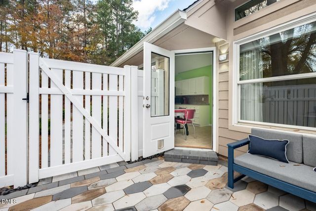 110 Covington Drive, Chapel Hill, NC 27514