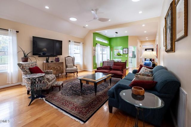 110 Covington Drive, Chapel Hill, NC 27514