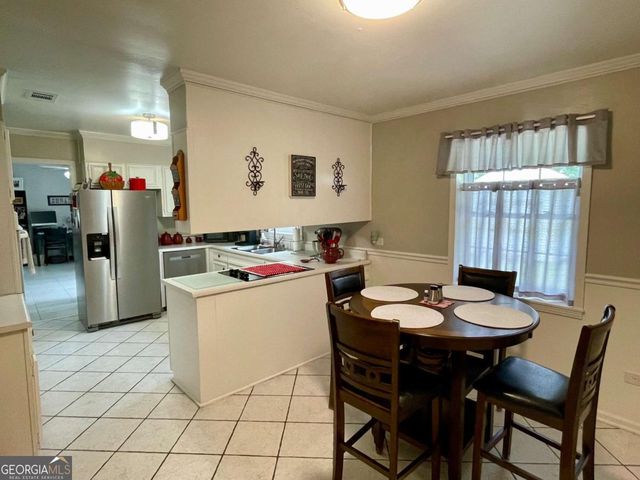 803 E Barnard Street, Glennville, GA 30427