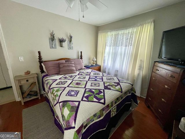 803 E Barnard Street, Glennville, GA 30427