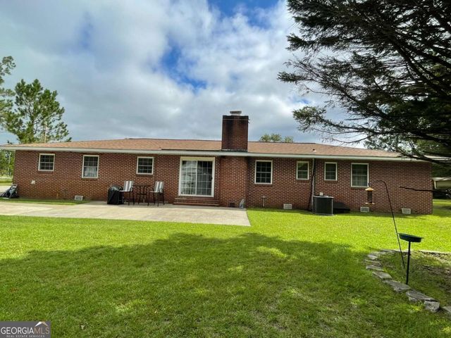 803 E Barnard Street, Glennville, GA 30427