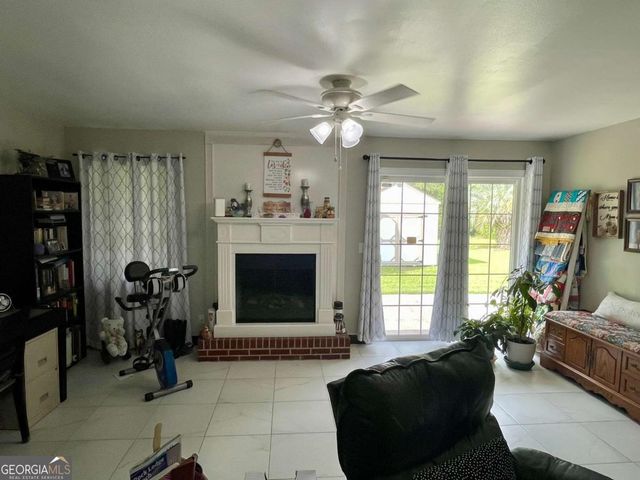 803 E Barnard Street, Glennville, GA 30427