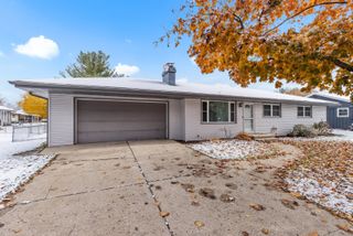 11807 Ventura Boulevard, Machesney Park, IL 61115
