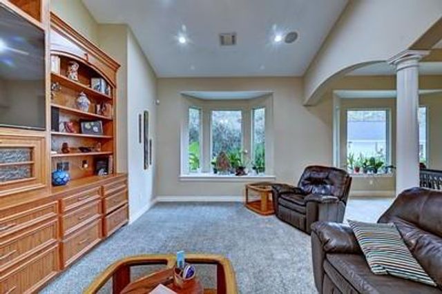 9526 Deer Path Lane, Magnolia, TX 77354