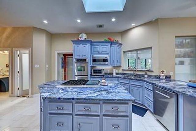 9526 Deer Path Lane, Magnolia, TX 77354