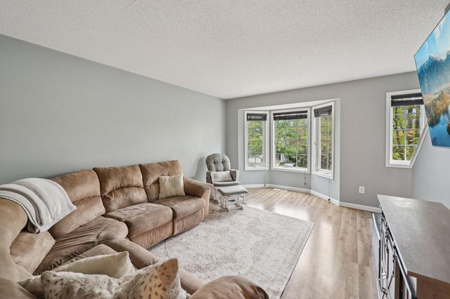 16357 Timber Crest Drive SE, Prior Lake, MN 55372