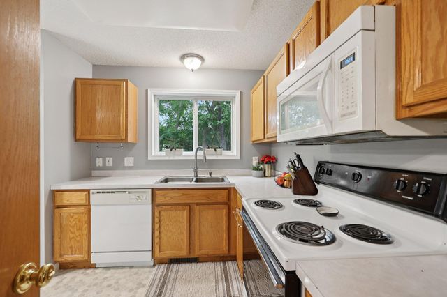 16357 Timber Crest Drive SE, Prior Lake, MN 55372