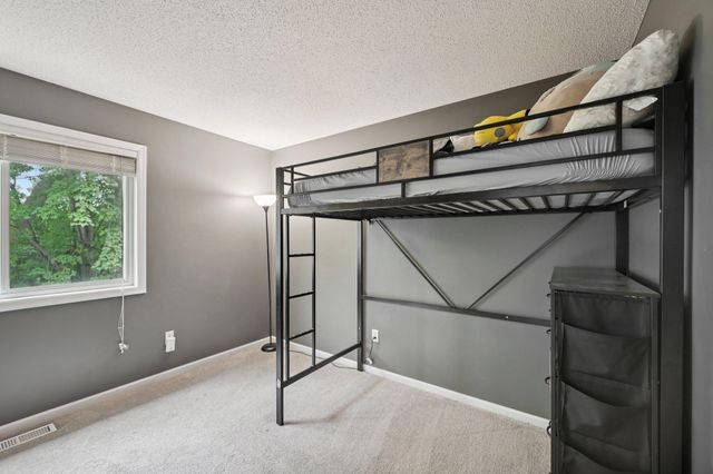 16357 Timber Crest Drive SE, Prior Lake, MN 55372