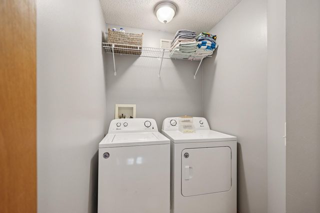 16357 Timber Crest Drive SE, Prior Lake, MN 55372