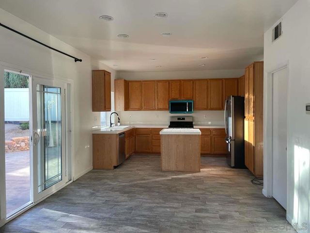 32808 Caserta Drive, Temecula, CA 92592