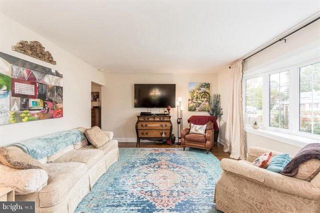 523 WAYNE AVE, Pitman, NJ 08071