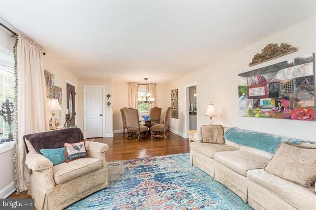 523 WAYNE AVE, Pitman, NJ 08071