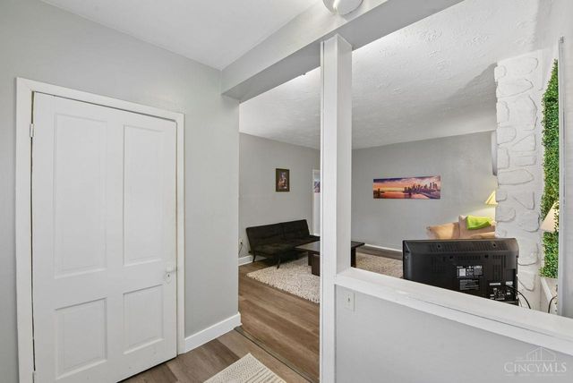738 Enright Avenue, Cincinnati, OH 45205