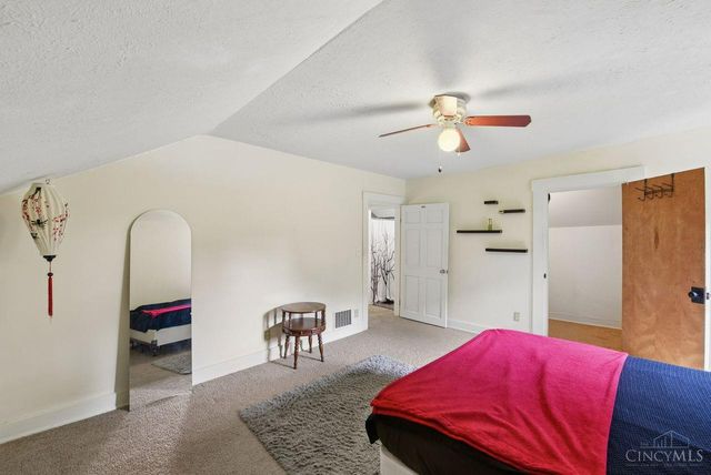 738 Enright Avenue, Cincinnati, OH 45205