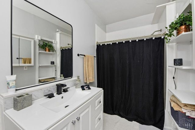 738 Enright Avenue, Cincinnati, OH 45205