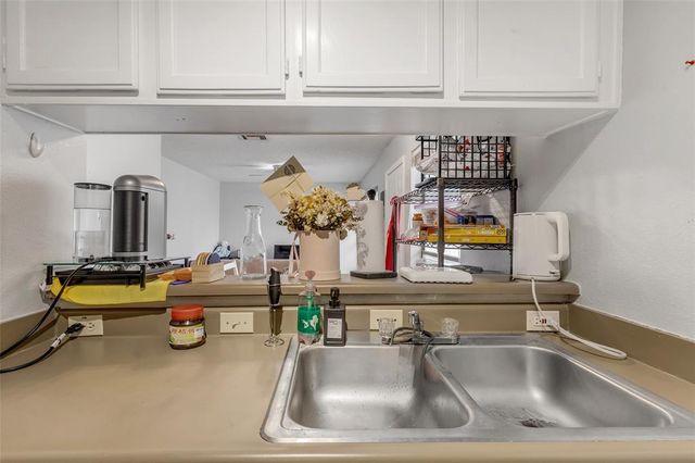 3115 Helms ST 210, Austin, TX 78705