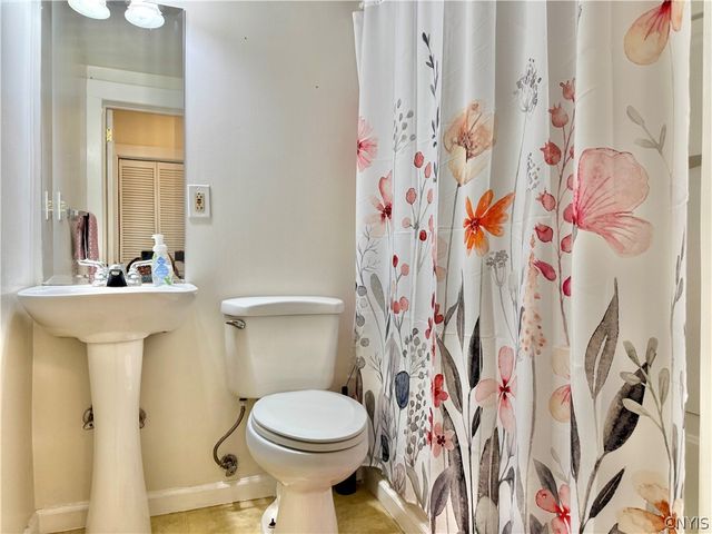 4458 Apulia Road, Dewitt, NY 13078