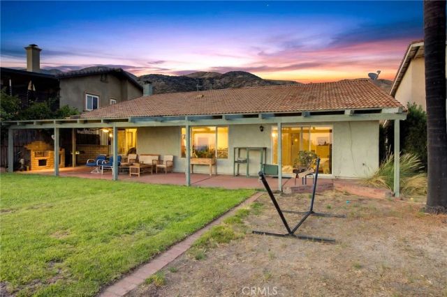 3044 Mountain Top, Highland, CA 92346