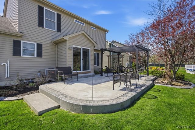 1442 Evergreen Drive, Hamburg, NY 14085