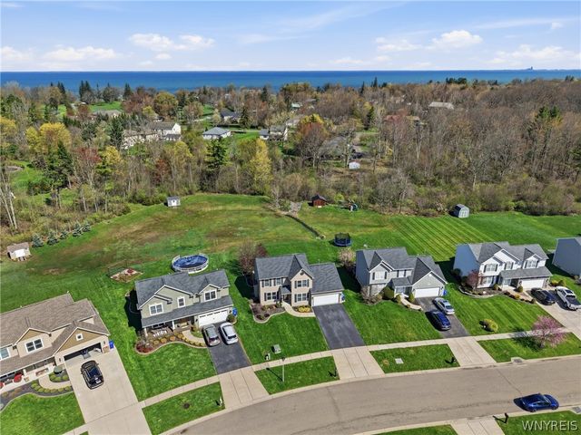 1442 Evergreen Drive, Hamburg, NY 14085